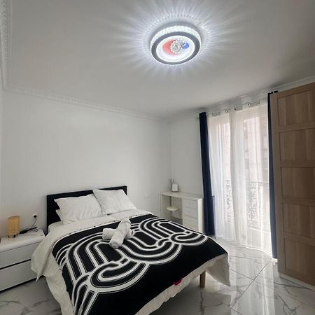Superbe Appartement Renove Au Coeur De La Capitale Parijs Buitenkant foto